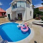 Durda Апартаменты *